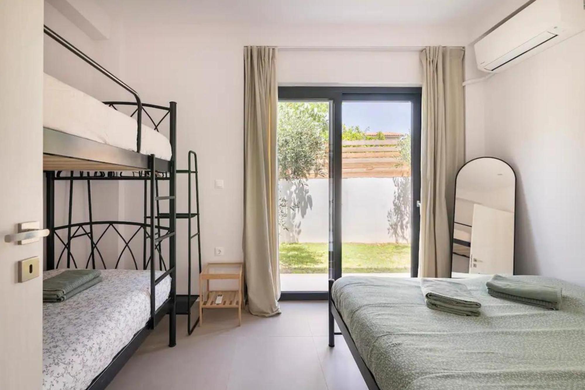 Villa Kala Loutraki - Private Pool & Sauna I Beach Eksteriør bilde